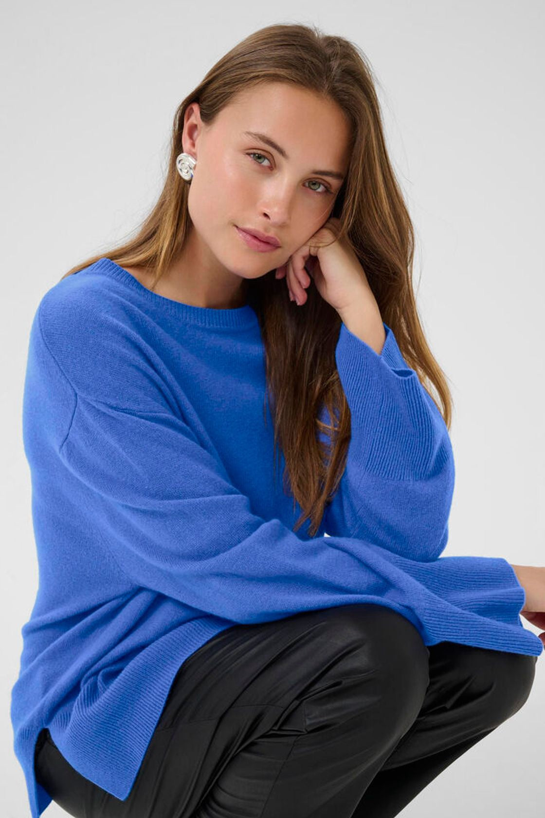 CULTURE CUallie Arrow Oversized Jumper